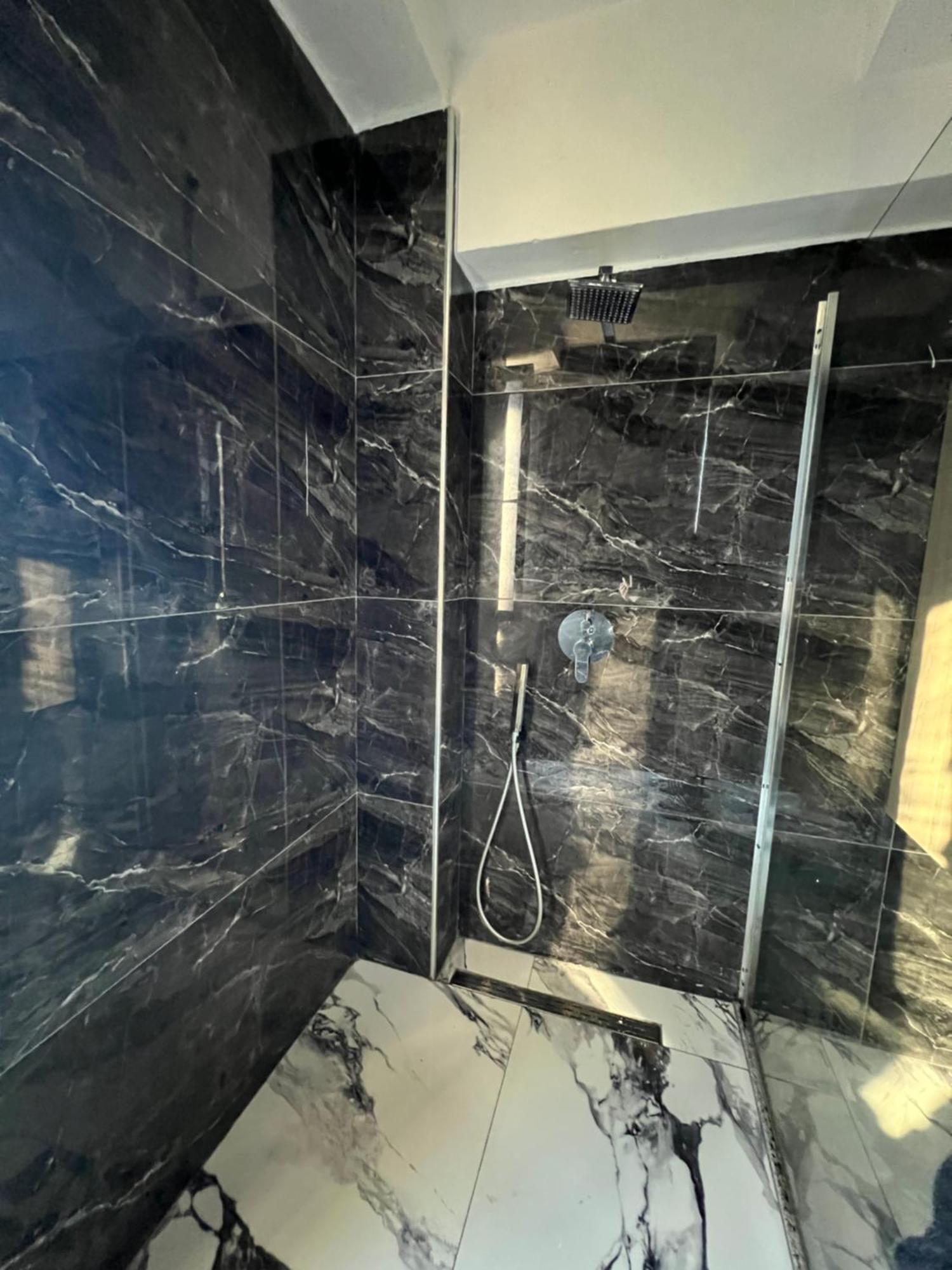 Piazza City Center Apartment Тирана Екстериор снимка